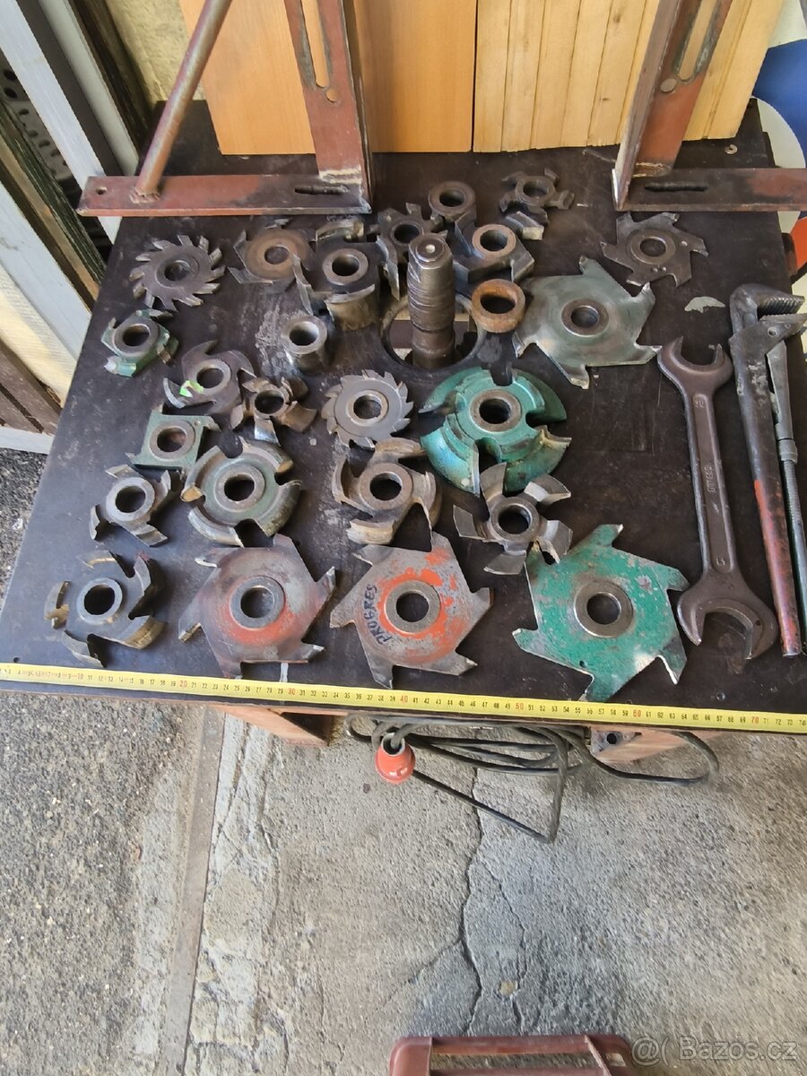 PRODÁM PROFI FRÉZU Z FRÉZKAMI - 4