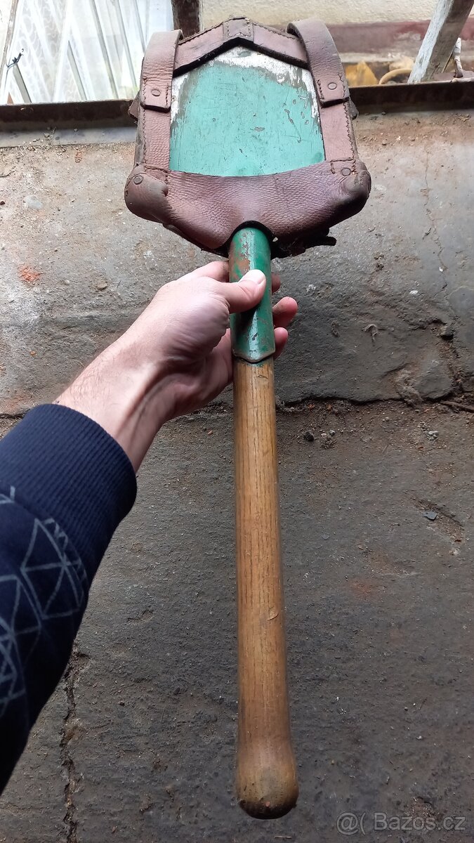 Armádní lopatka/rýč - 4