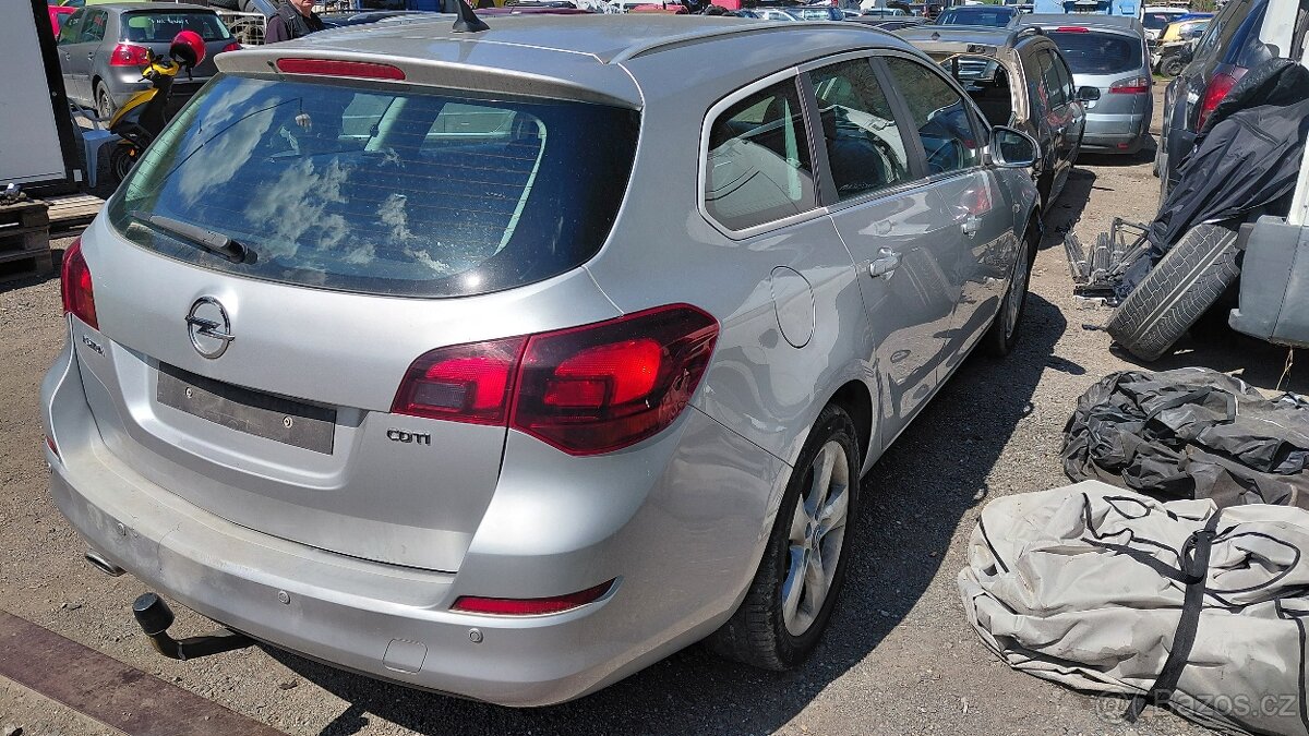 Opel Astra 2.0D díly - 4