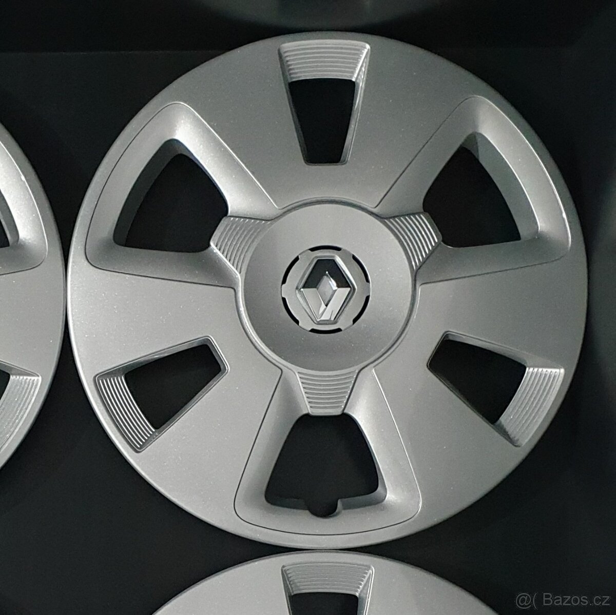 Nové poklice Renault 15" ORIGINÁLNÍ č. N0 - 4