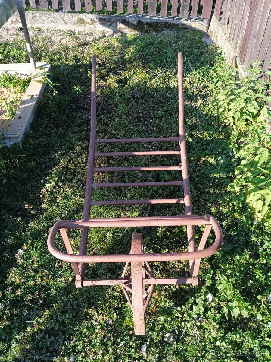 Trakač - 4