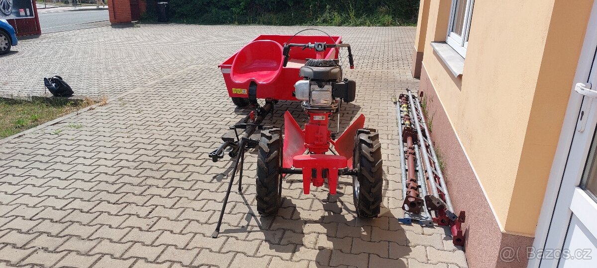 Prodám sestavu malotraktor VARI IV - 4