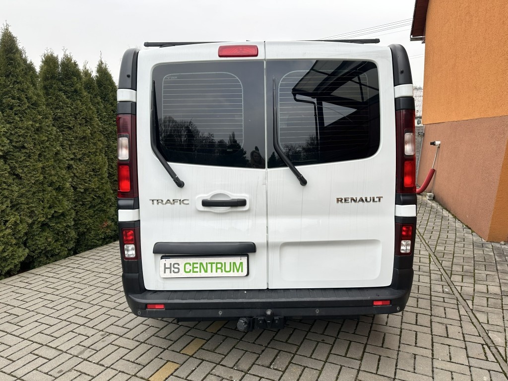 Renault Trafic 1.6 dCi 92kW 9míst servisováno - 4