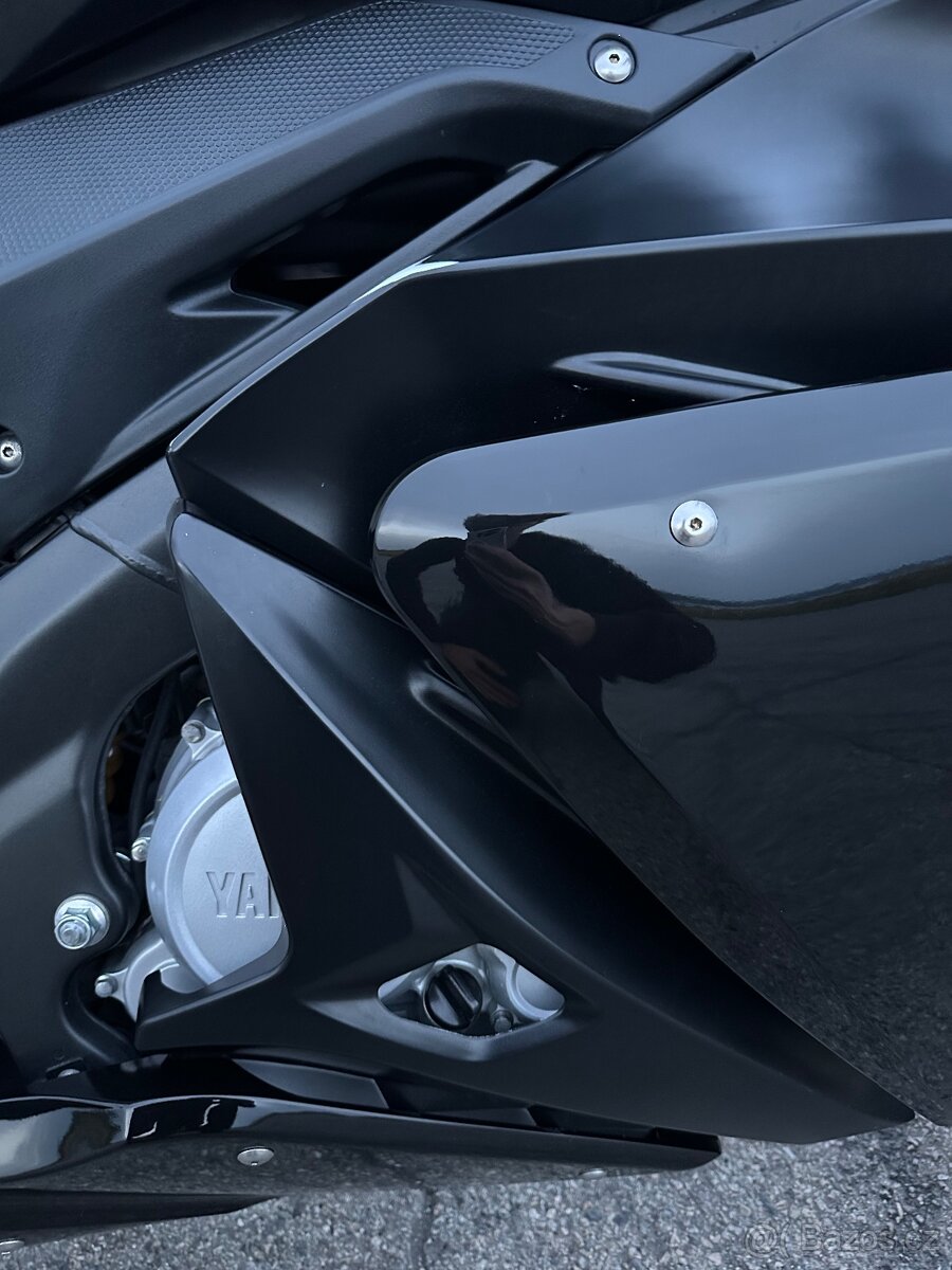 YAMAHA YZF-125R 2010 - 4