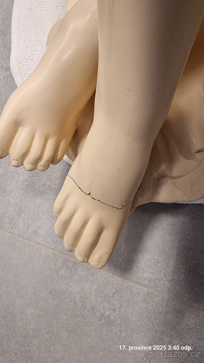 Plastika, akt dívky - ak. soch. Josef Štýbr - 4