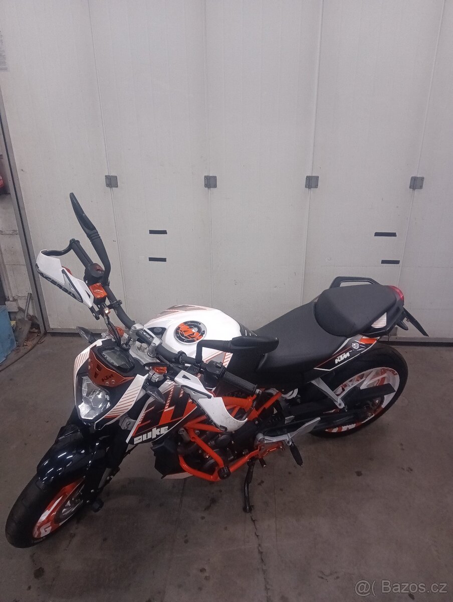 KTM Duke 390 White ABS - 4