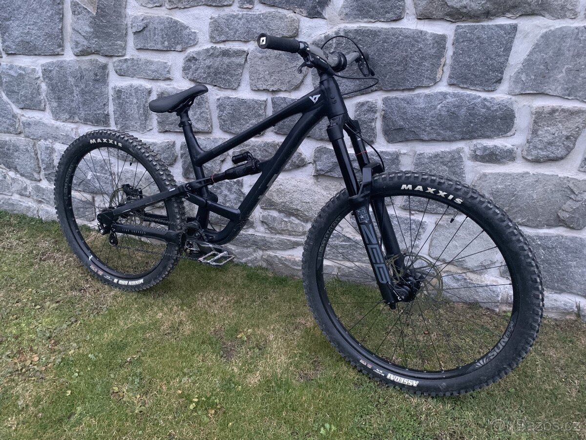 YT Capra 2023 - 4