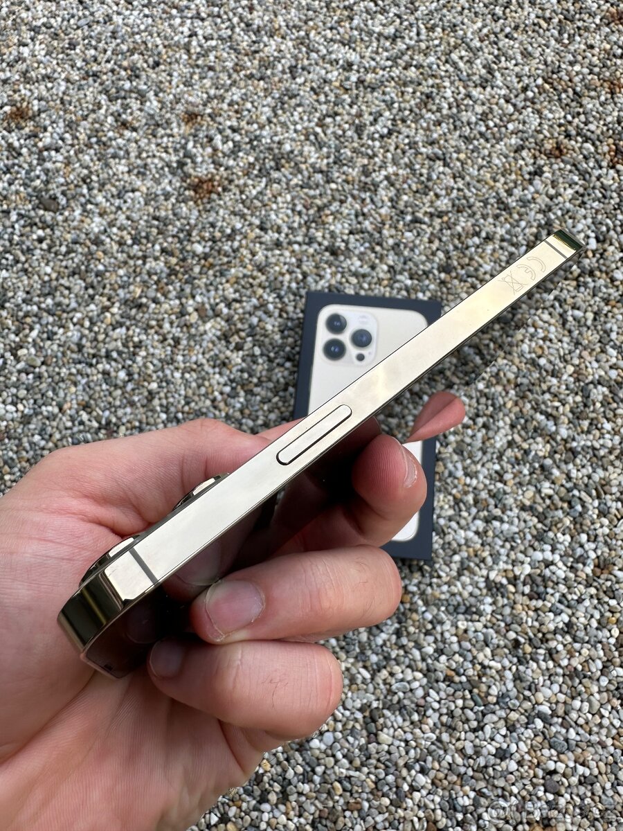 iphone 13 pro - baterie 100% - 4