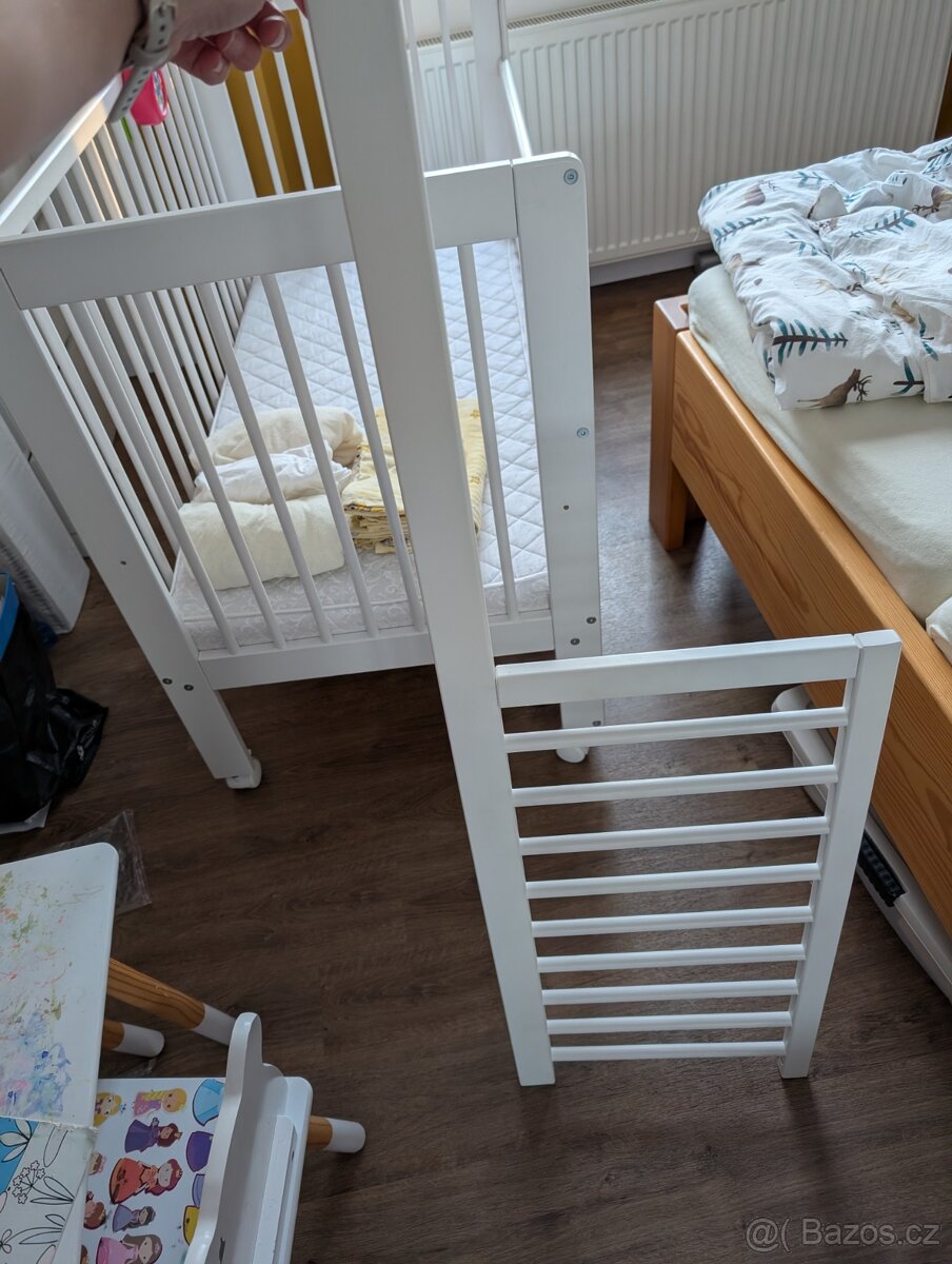 Dětská postýlka s vybavením - 4