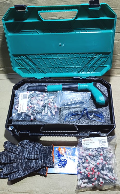 Pistole pro vystřelování hřebíků - 4