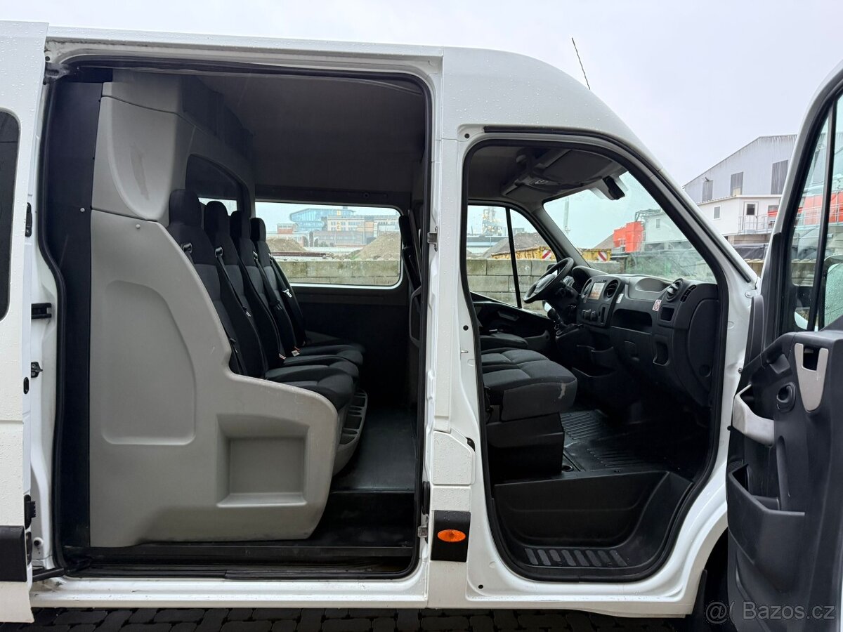 RENAULT MASTER 2,3 dci 6 místný - 6 míst -2016 1 majitel - 4