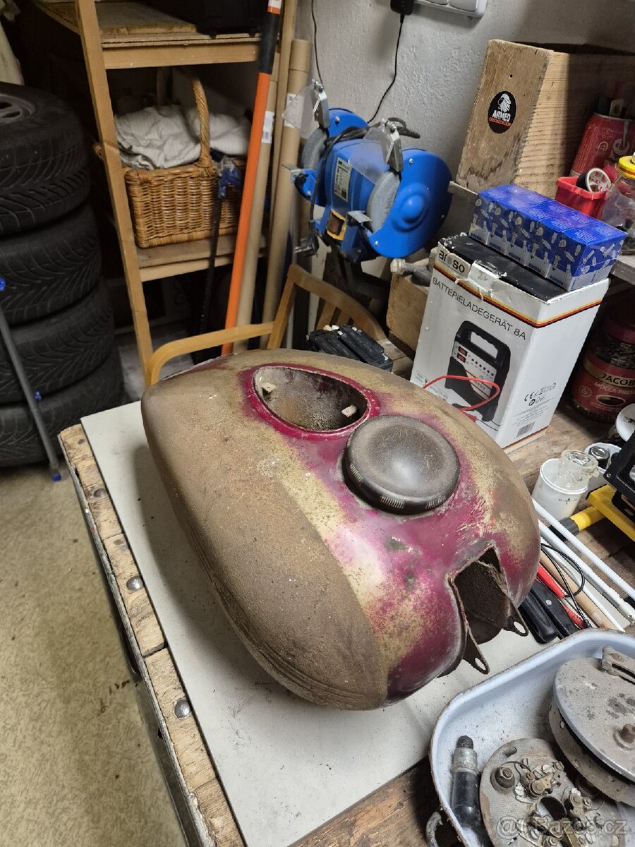 Jawa pérák komunista nádrž - 4