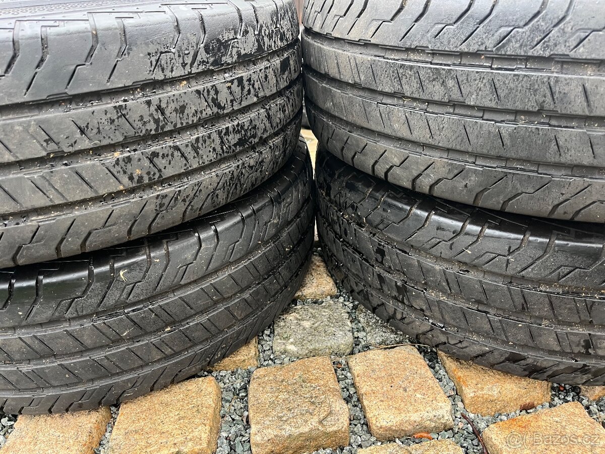 4x letní pneu Continental 215/65/16C - 4