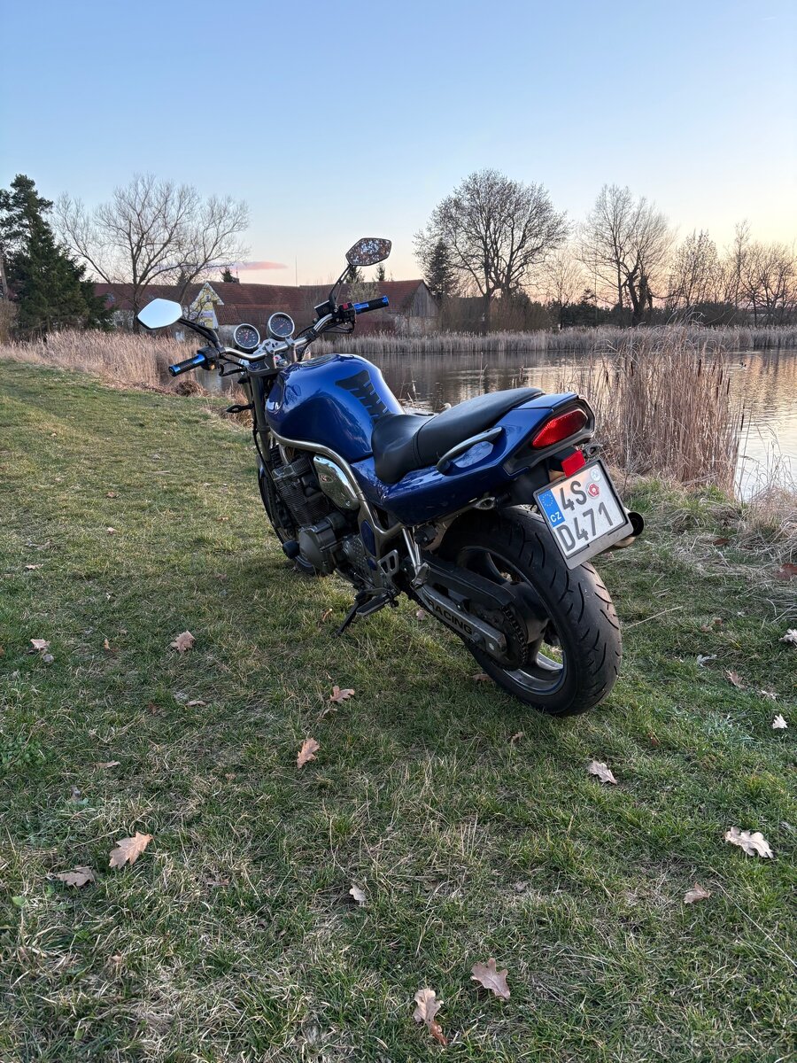 Suzuki Bandit gsf 600 - 4
