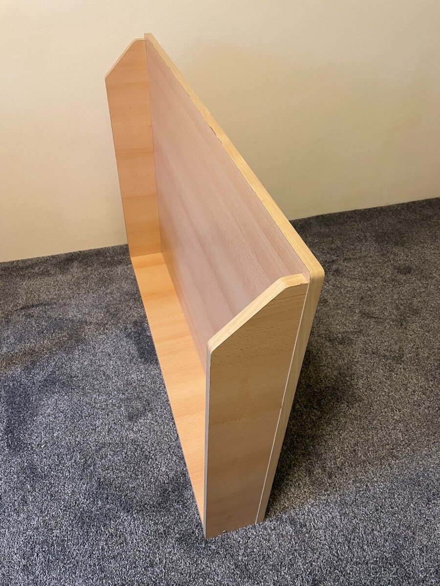 Robustní dřevěný přebalovací pult - 4