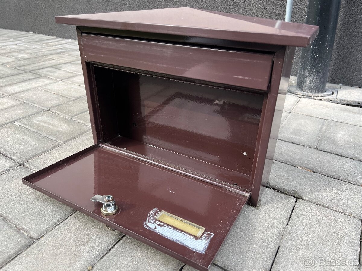 Poštovní schránka - 4