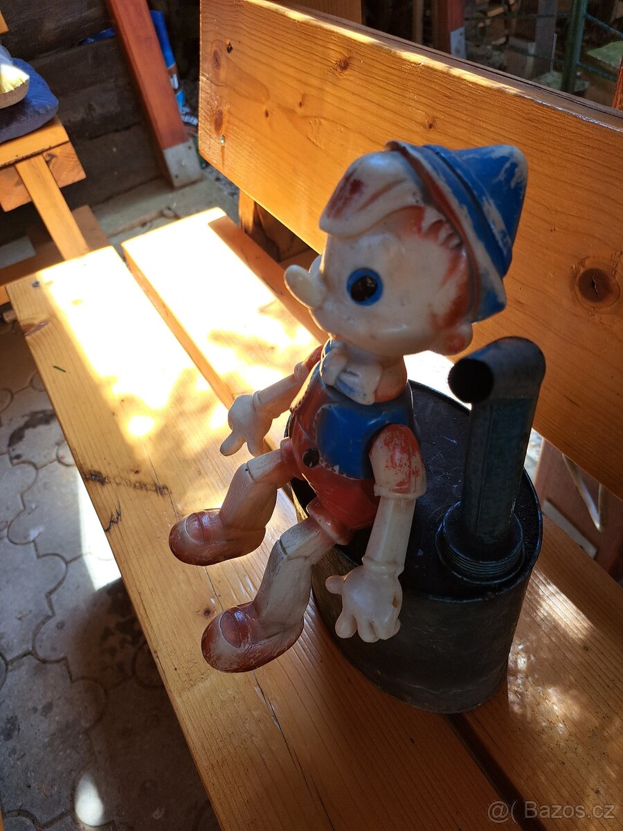 P I N O C H I O. - 4