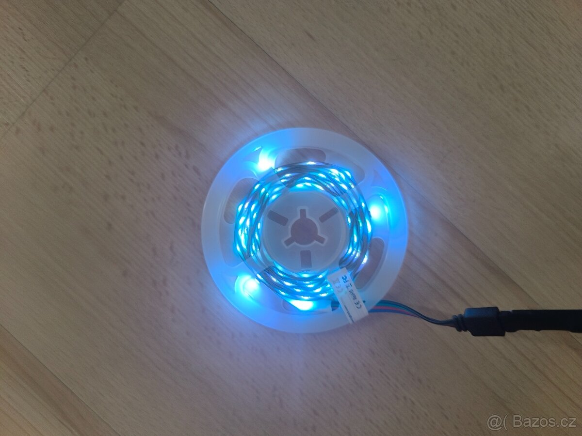 LED světelný pásek 5m - 4