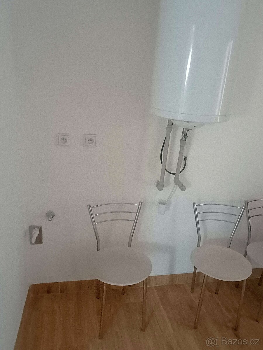 Pronájem 3+kk Netolice, Mírové Náměstí v centru - 4