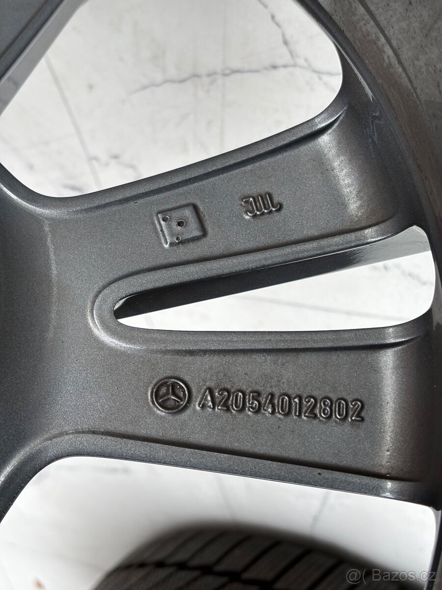 Mercedes R18 7,5J x18 Et44 Originál W205 V-class - 4