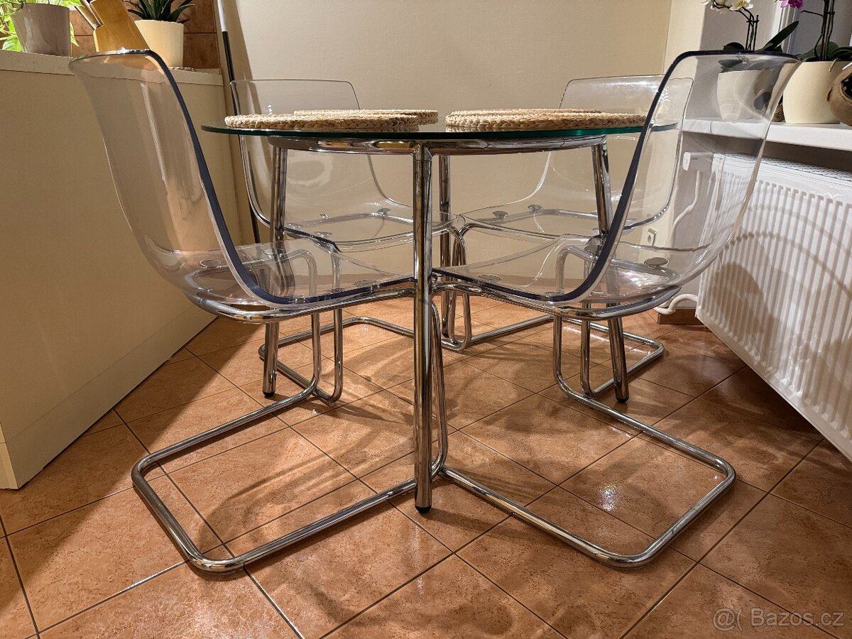 Kuchyňský skleněný stůl s židlemi - 4