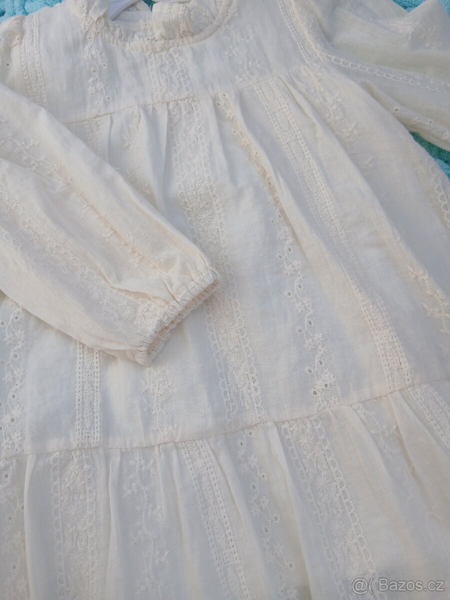 Roztomilé bílé šatičky - 4