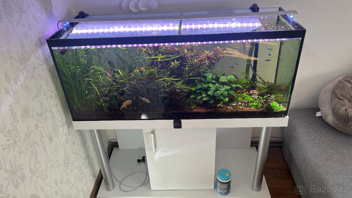 Akvarium se stolkem - 4