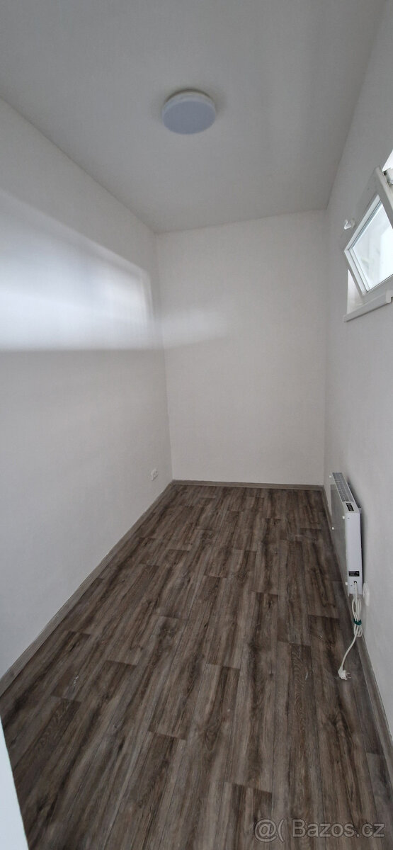 Pronájem Byt 2kk / kancelář - 4