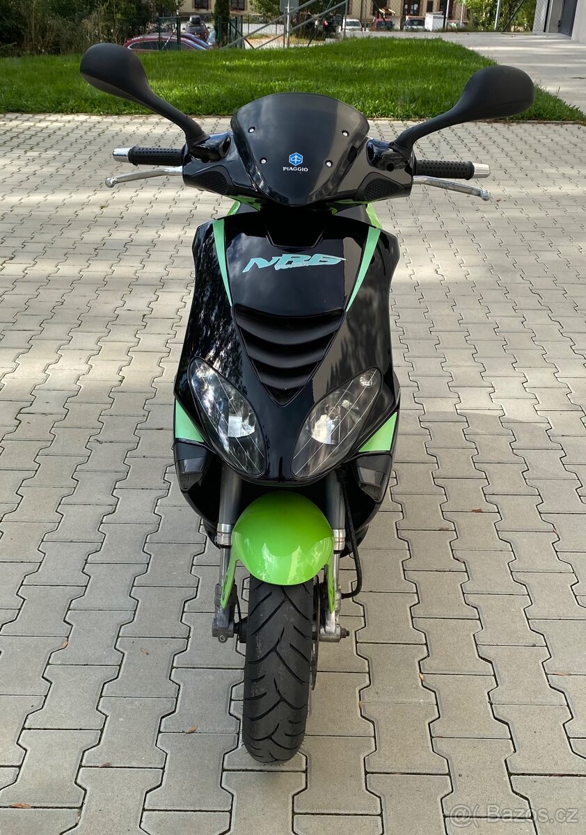 Skútr Piaggio NRG bez ŘP 25km/h jako elektrokolo - 4