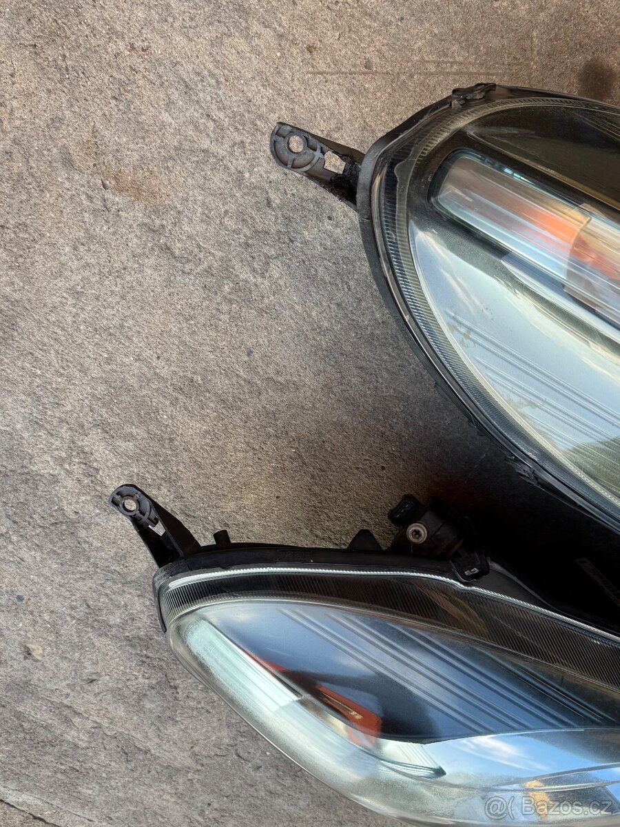Přední světla Nissan Micra K12 / díly - 4