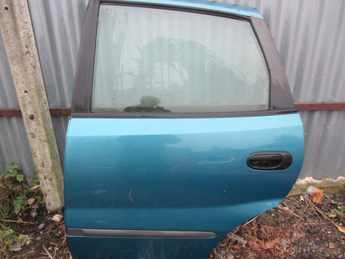 Nissan Almera Tino - 4