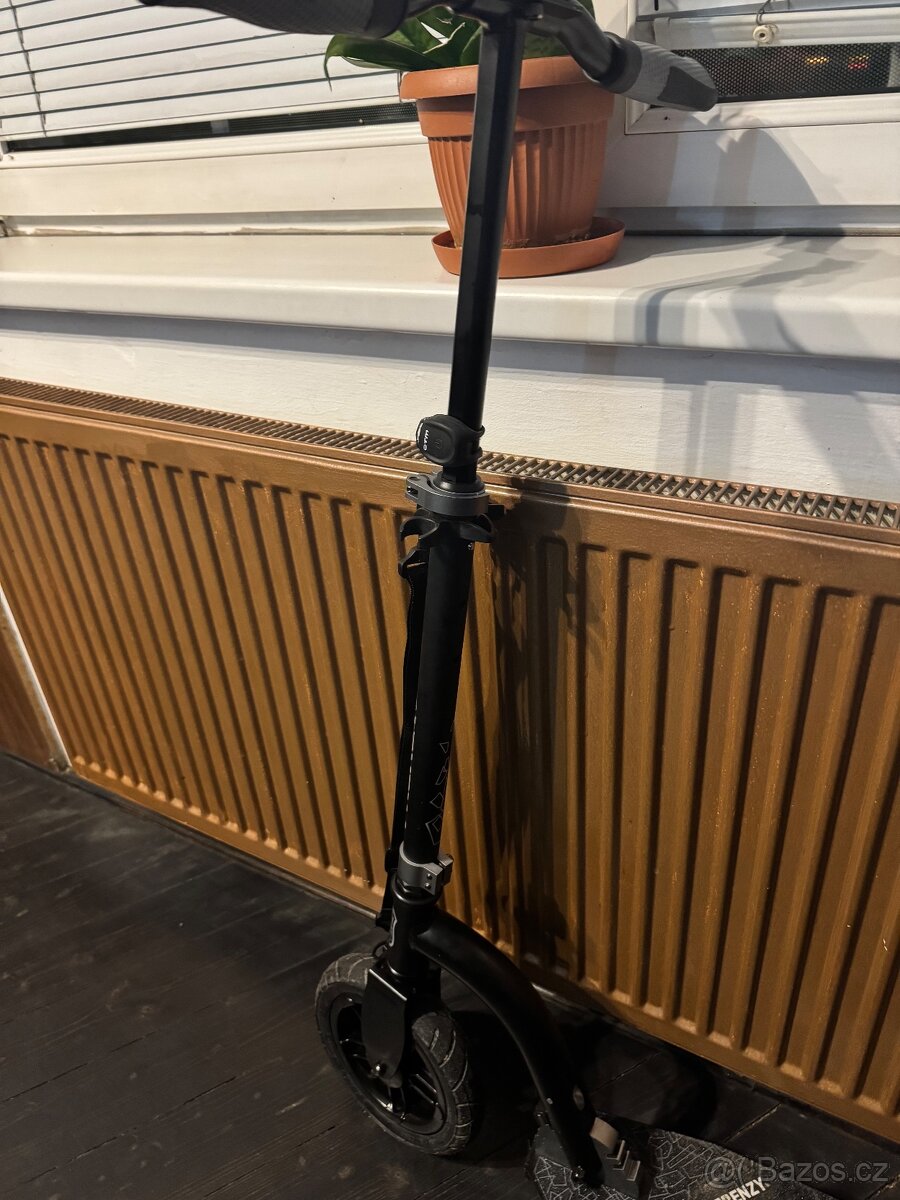 Koloběžka Frenzy - 4