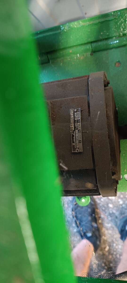 Bruska domácí výroby Třífázový motor 380 V 550 W - 4