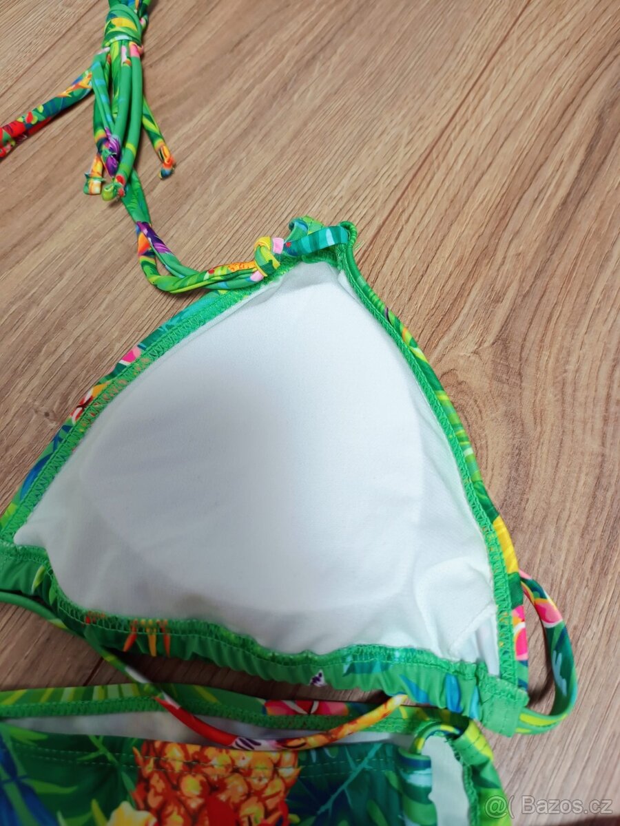 Nové dvoudílné plavky S - 4