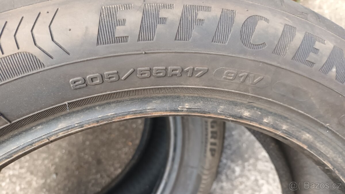 Goodyear 205/55R17 - 4