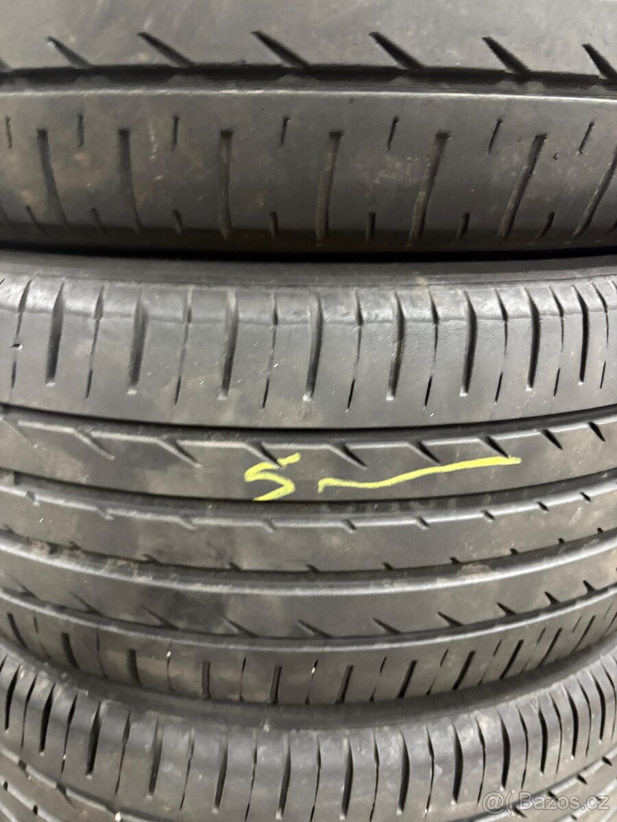 Pneu 215/50R19 - 4