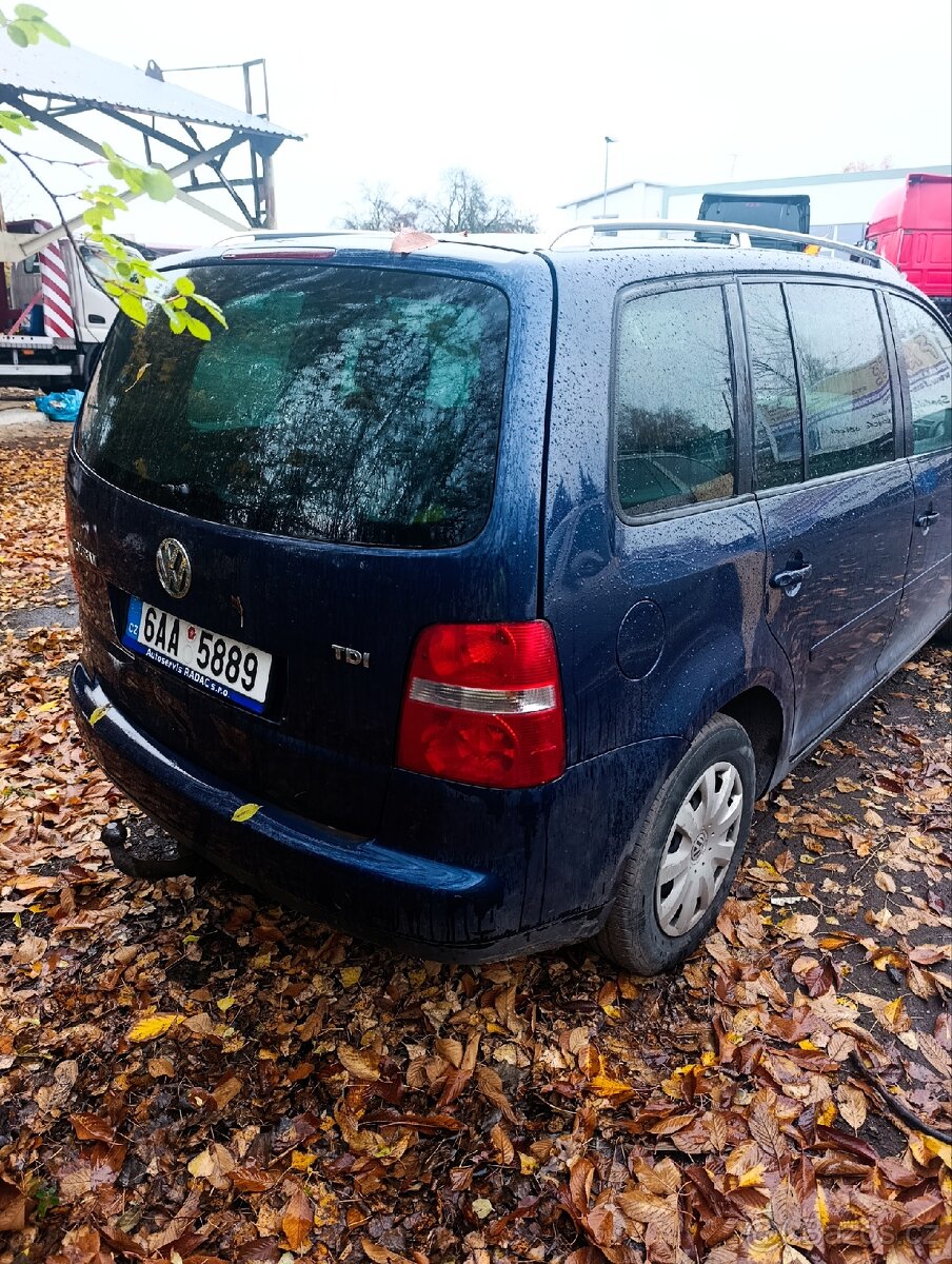 Touran 2.0 azv 100kw ND - 4