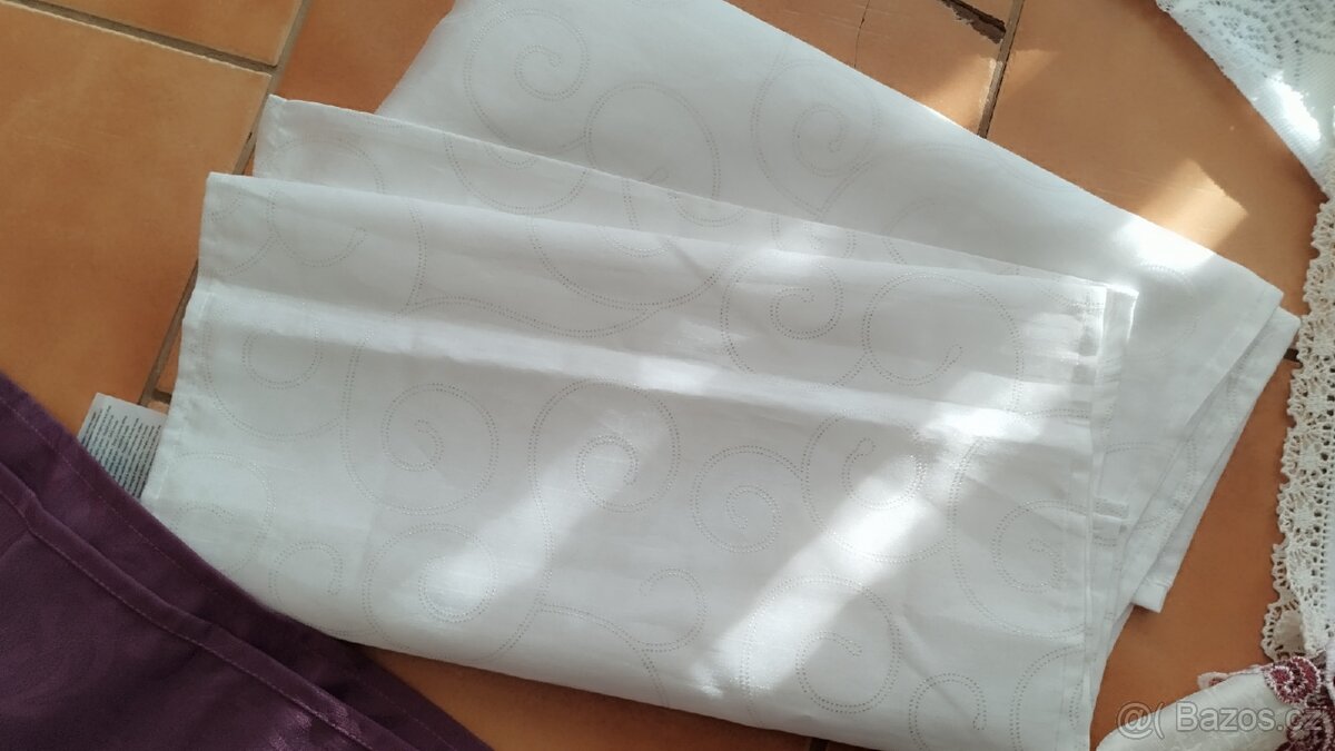 Různé ubrusy a dečky - 4