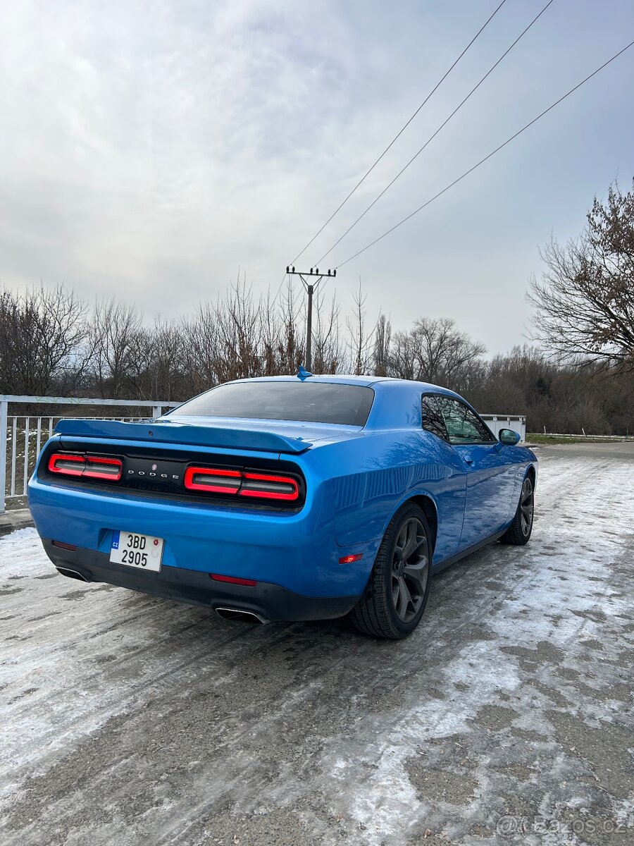 Dodge Challenger 5.7 HEMI R/T - 4