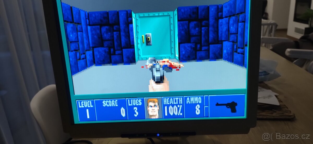 Retro počítač pro hraní starých her - 4