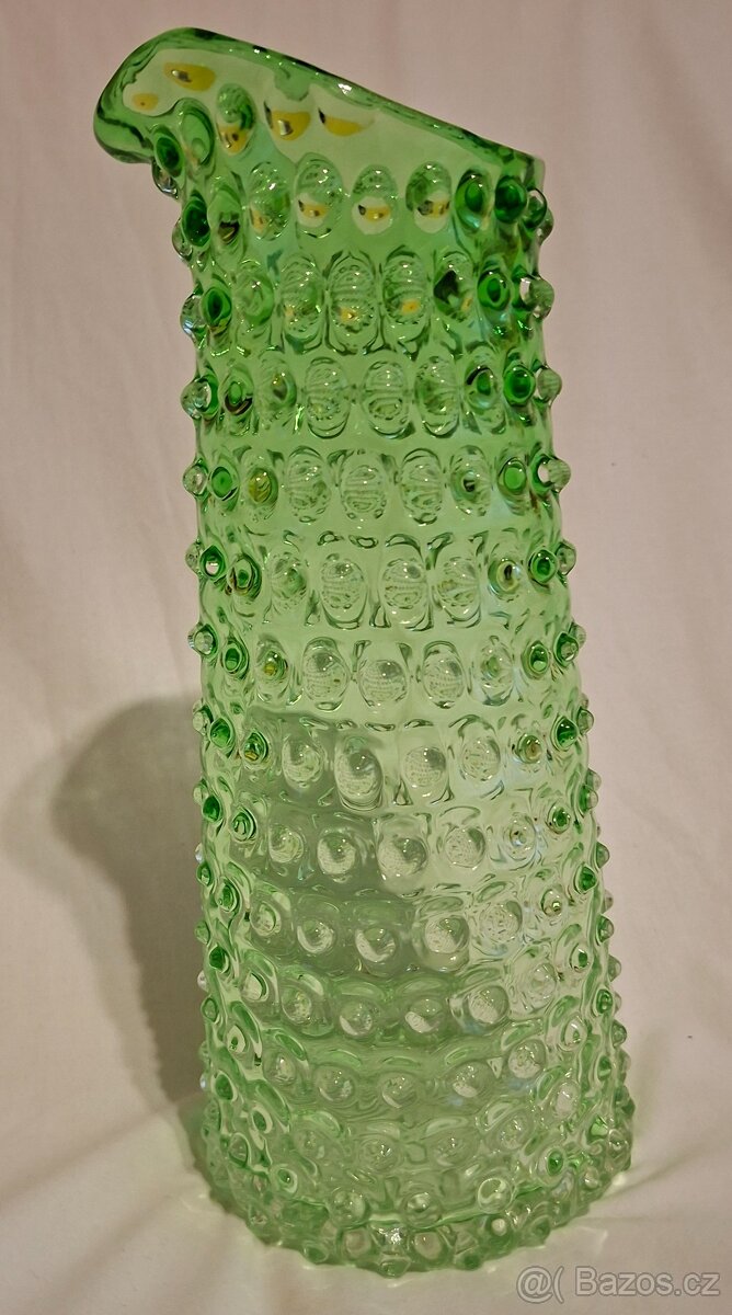 SKLENĚNÝ DŽBÁN - 4