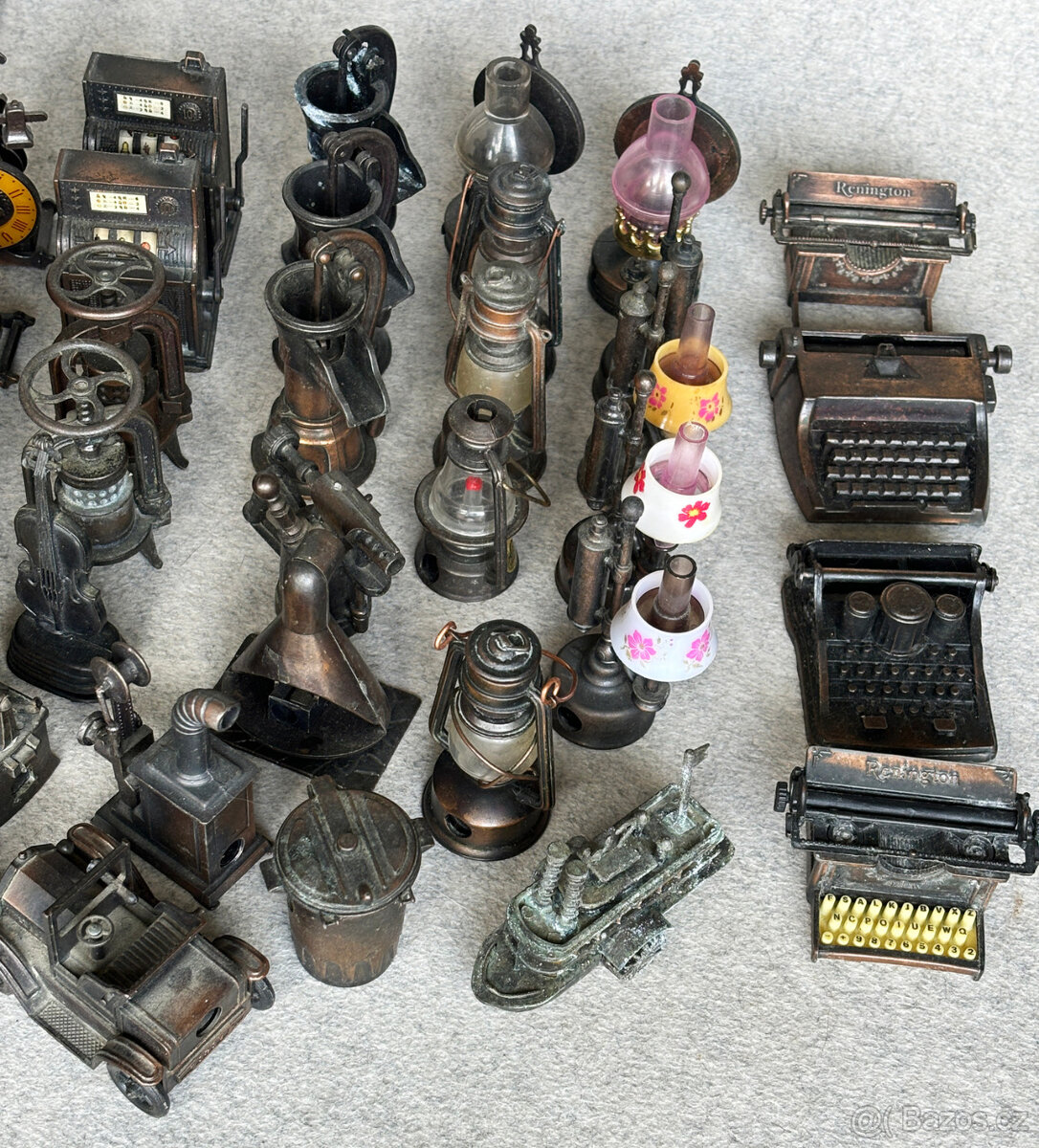 Sbírka kovových ořezávátek - 77 kusů - 4