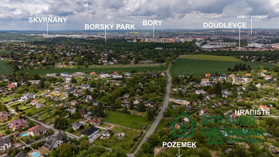 Prodej pozemku 700 m2 - 4