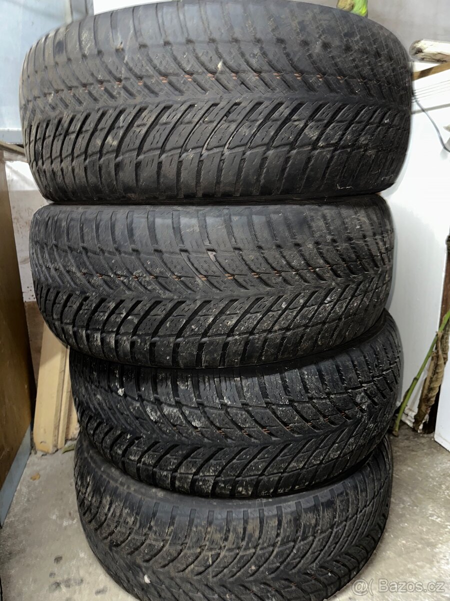 Pneu zimní 235/55/R18 - 4
