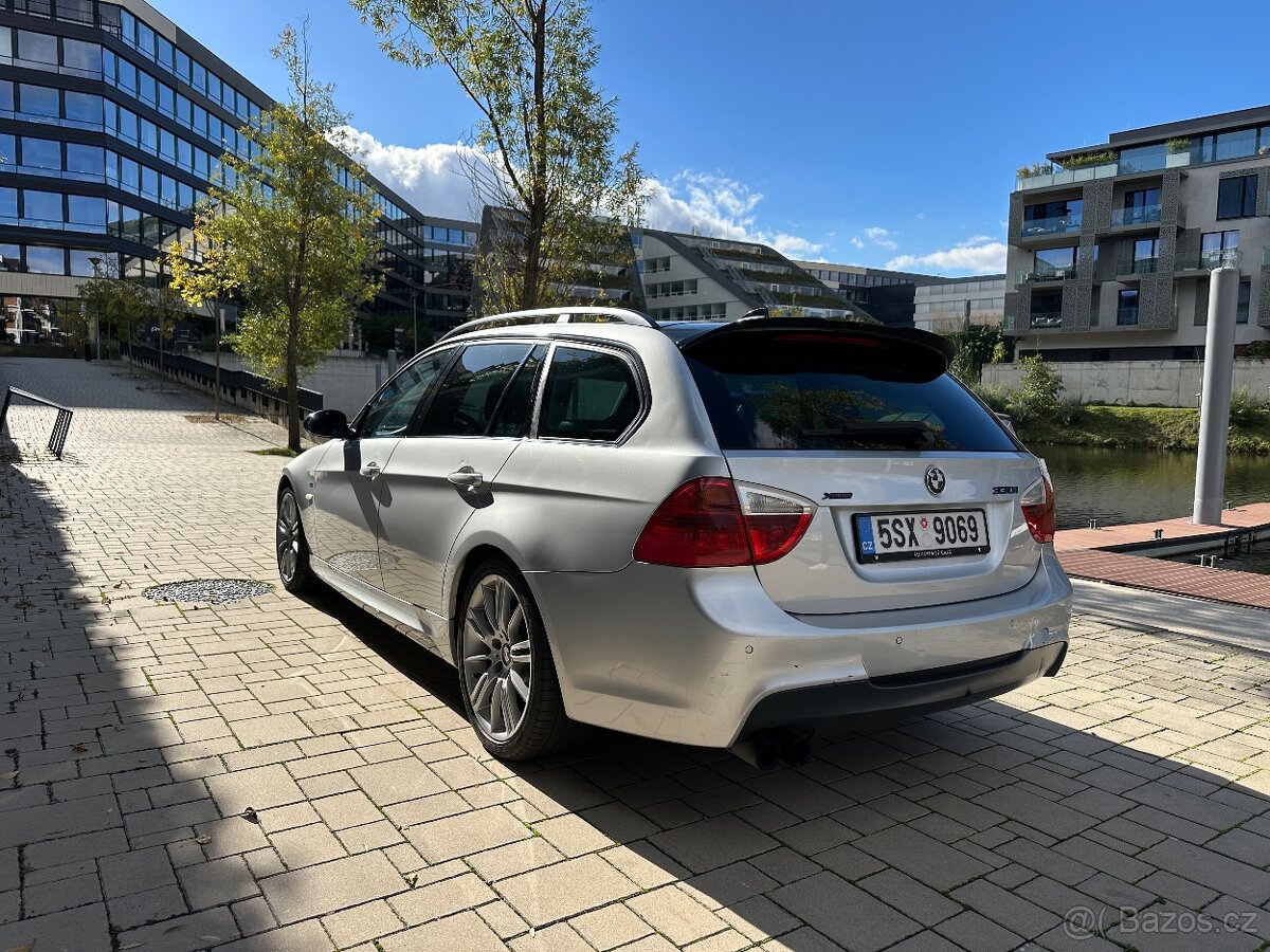 BMW 330i 200 kW, xDrive, M-paket, PANO - 4