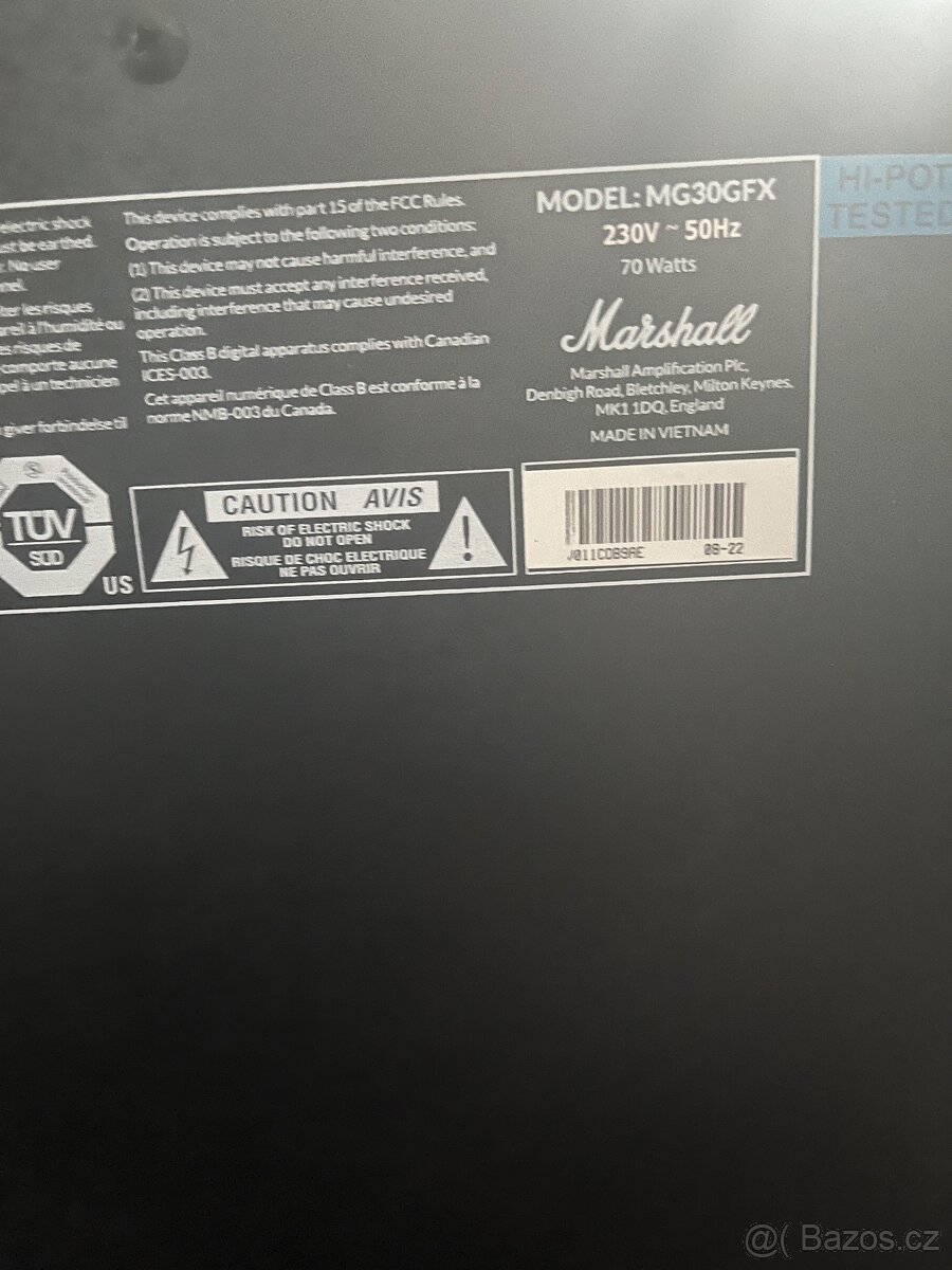 Prodám kytarové kombo Marshall MG30FX + kabel Fender - 4