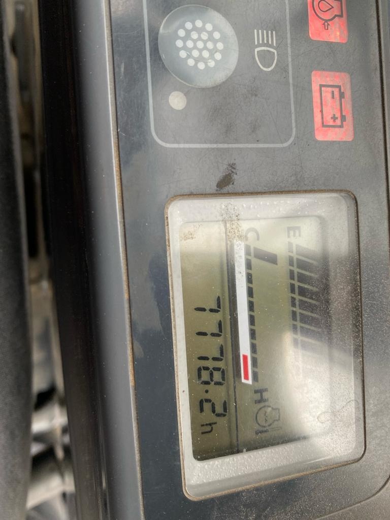 Bagr Hitachi Zaxis - 4