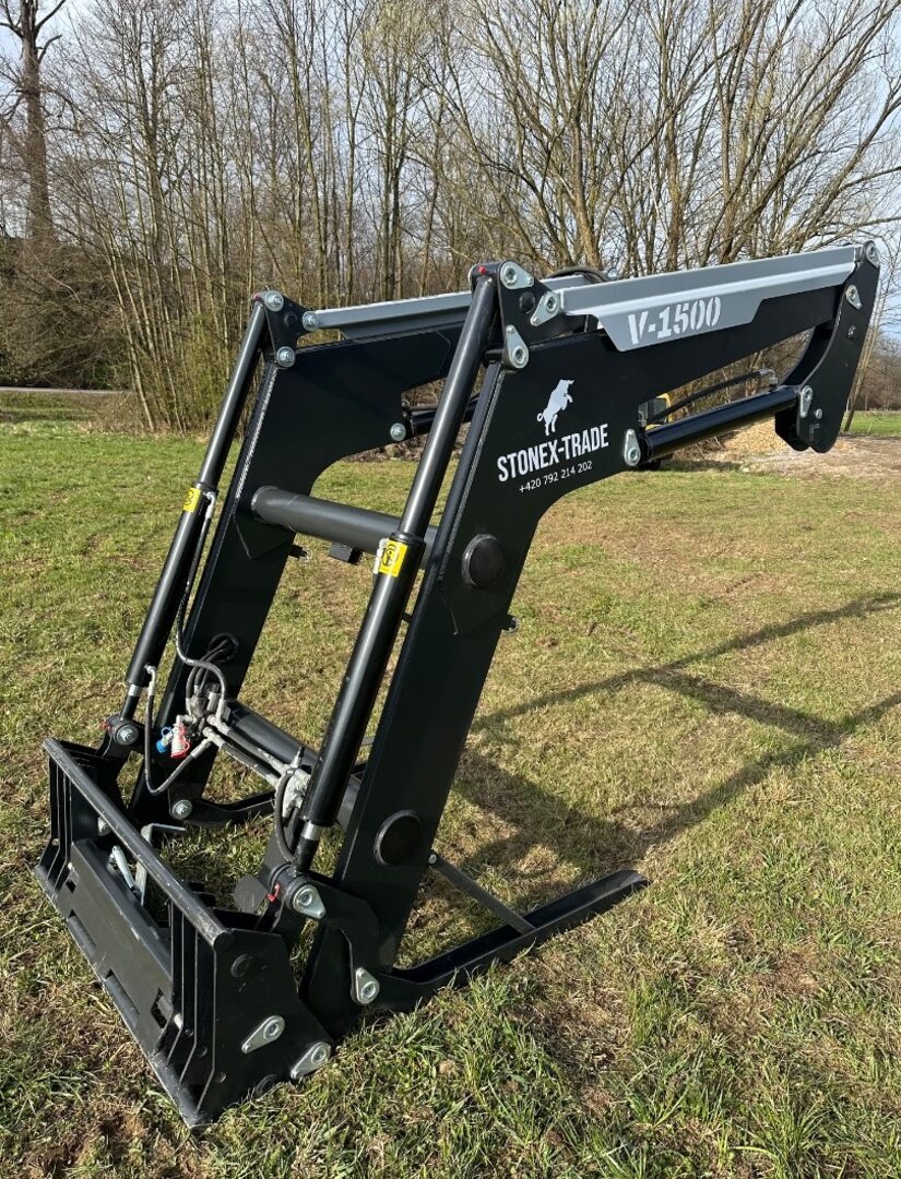 Čelní nakladač HYDRATRAC 1500 - 4