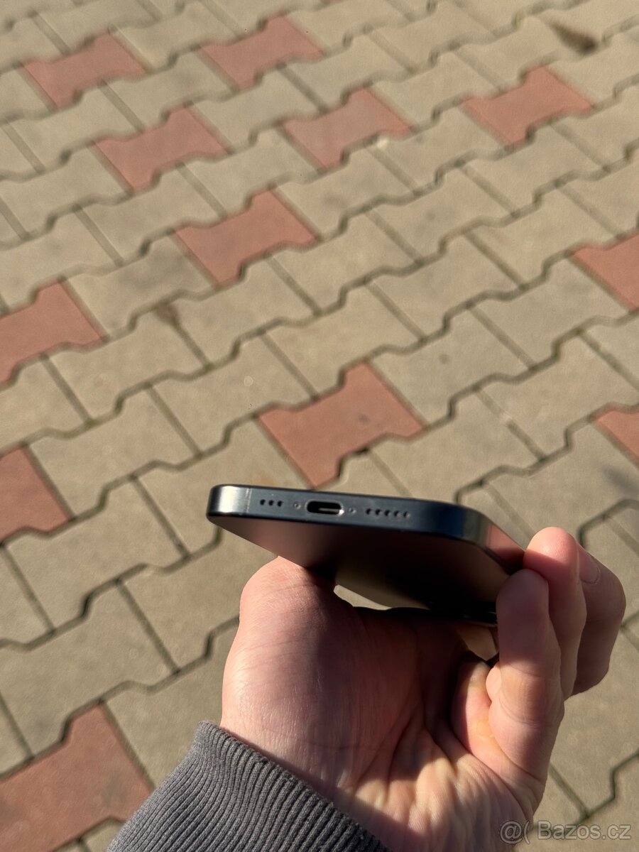 iPhone 15 Pro 128gb Černý Titan - 4