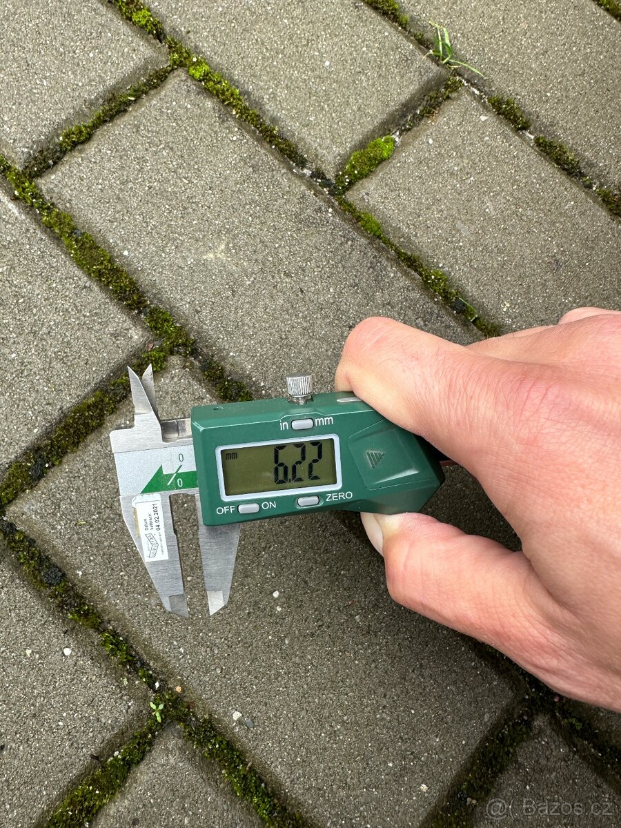 Prodám zimní pneumatiky HANKOOK 235/45 R19 - 4